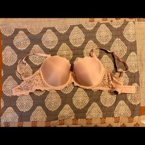2/$15 Victoria’s Secret 34DD Bra